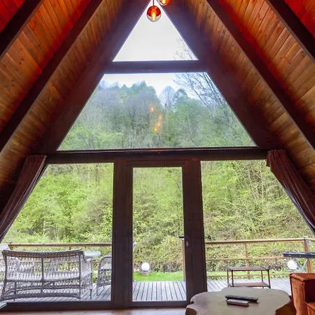 Oezlifesapanca Chalet Sapanca